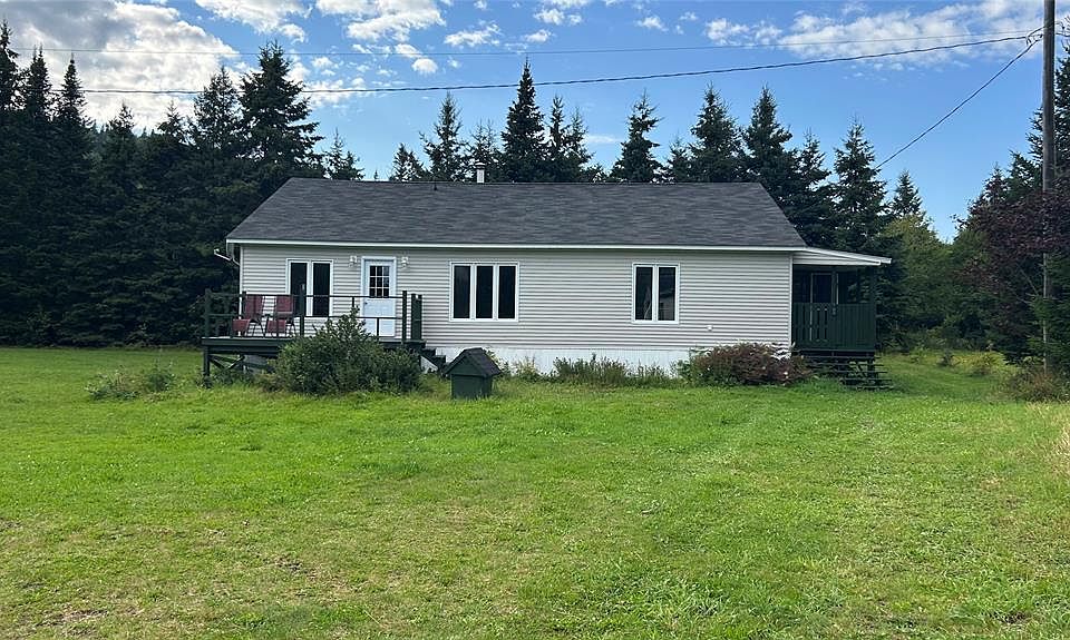 1st image of 733 Lakeview Road
