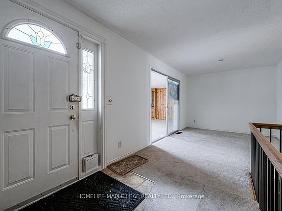5th image of 18 Adamson St S