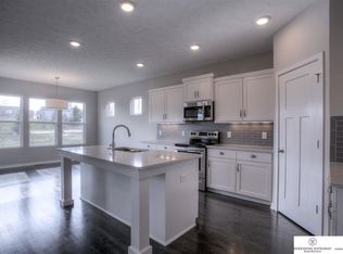 12024 S 44th St, Bellevue, NE 68123