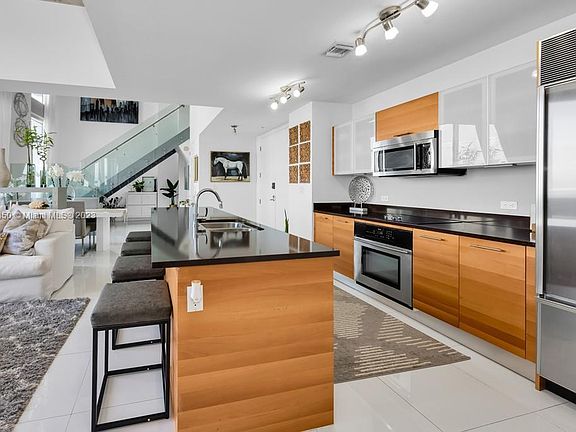 3rd image of 3301 NE 1st Ave Ph 7