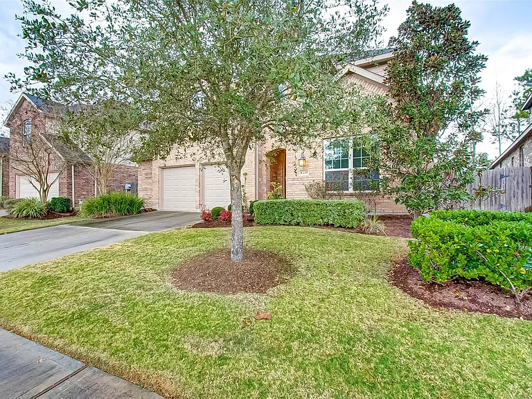 8219 Peppervine Ct — Photo 3