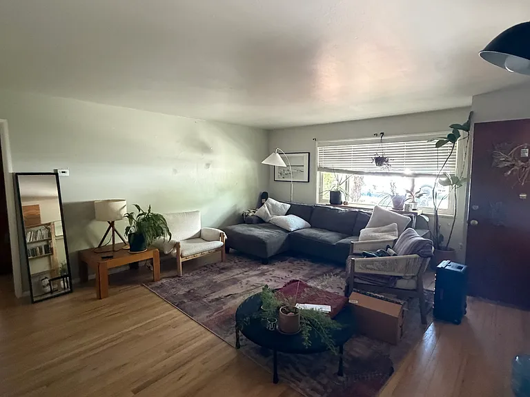 1120 Gordon Ave #102 — Photo 8