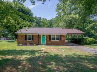 217 Cedardale Ln, King, NC 27021