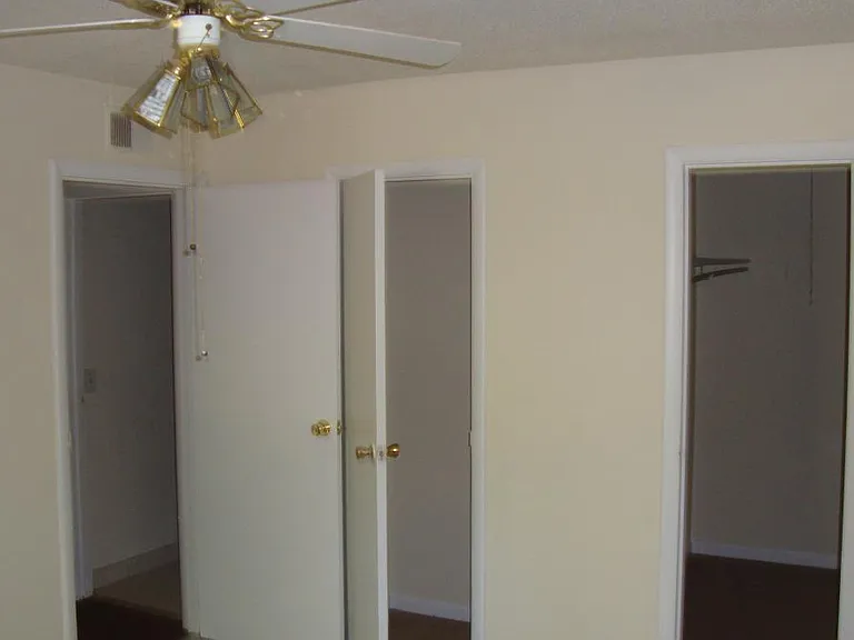 802 Central Dr — Photo 6