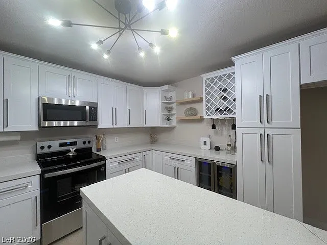 6213 Fairwood Ave — Photo 3