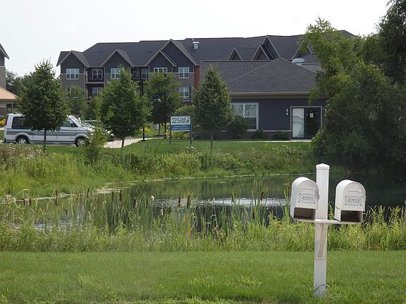 4th image of 4703 Poplar Creek Dr Unit 3