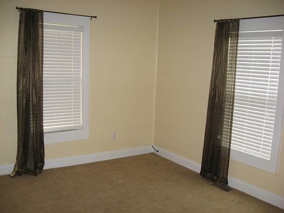 Living room/2nd bedroom