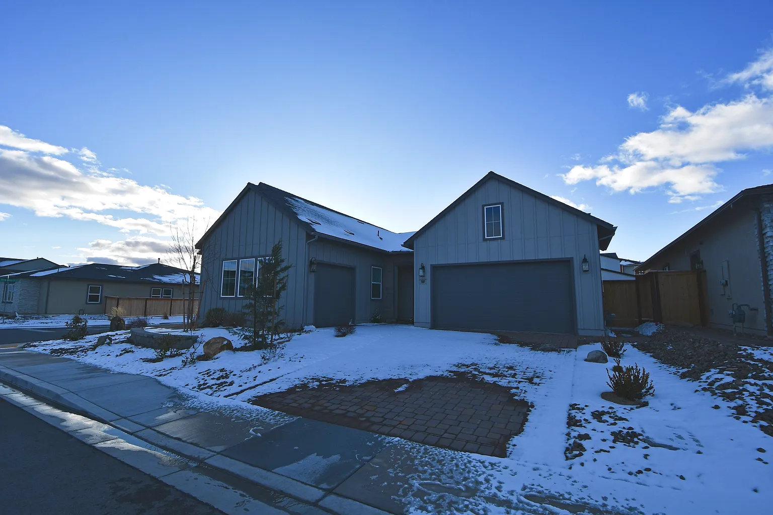 7587 Calypso Dr photo 1