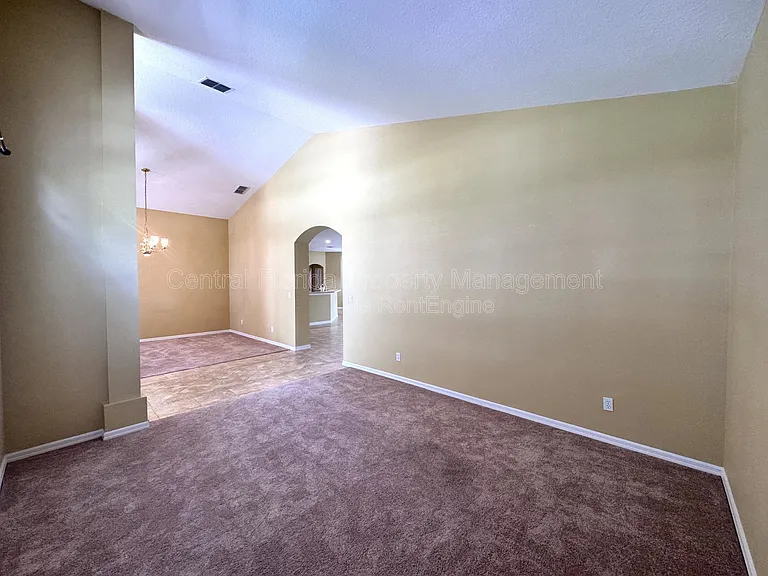10118 Shortwood Ln — Photo 4