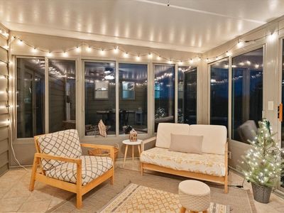 W282N6654 Meadowlark LANE, Hartland, WI, 53029