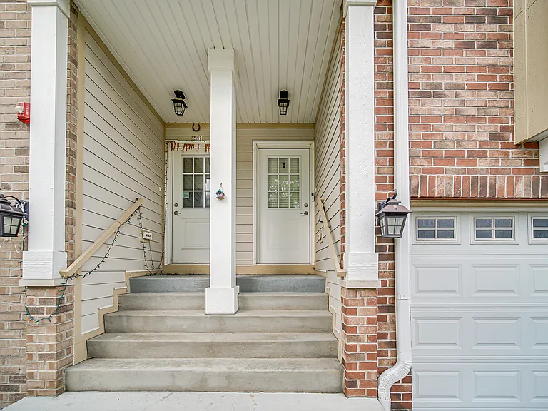 2616 Chelsey St — Photo 4
