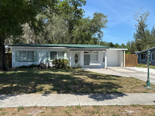 312 W Cornelius Cir, Sarasota, FL 34232