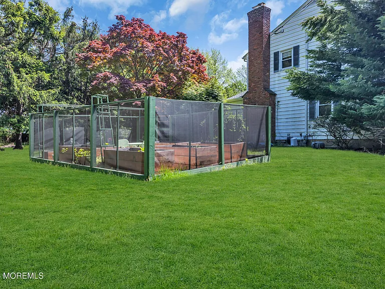 25 Surrey Ln — Photo 39