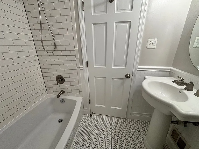 2705 Fort Dr — Photo 17