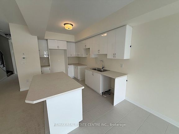 4th image of 660 Colborne St W #76
