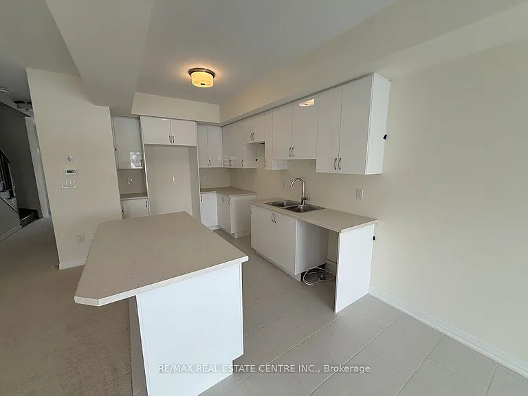 660 Colborne St W #76 — Photo 4