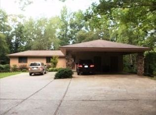 1182 Sorbonne Dr, Starkville, MS 39759