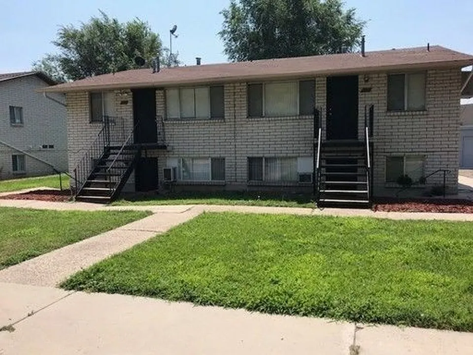801 W Heather Ln