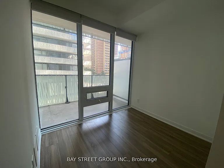 42 Charles St E #401 — Photo 12