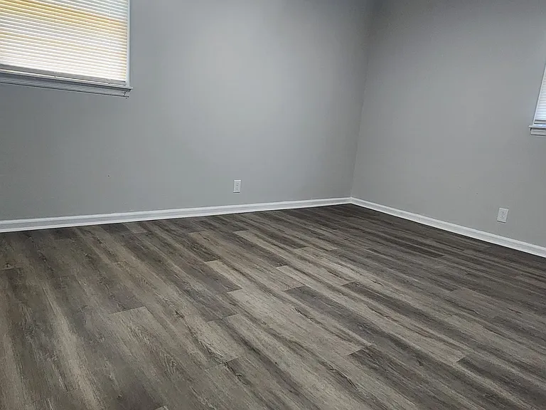223 Marian Dr — Photo 12