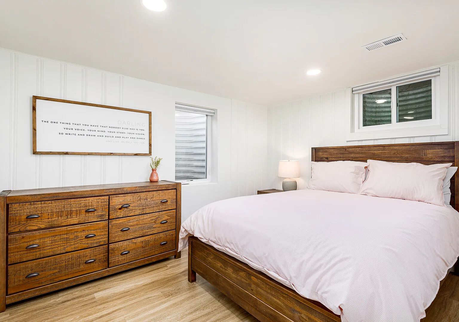 Fully Furnished 3-BR Basement Unit in Platt Park — Photo 4