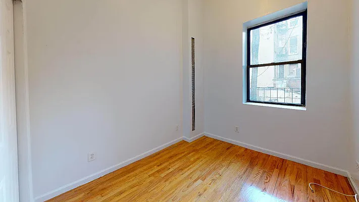 Rented by Bond New York | media 40