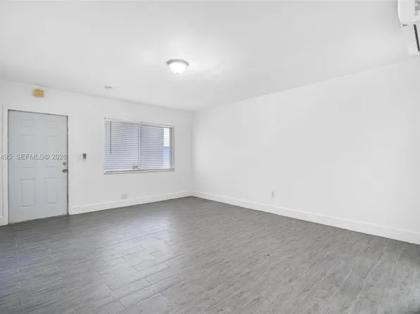 730 NE 128th St APT 4, North Miami, FL 33161