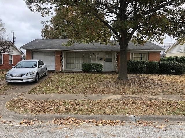 1st image of 1714 Lynn Dr
