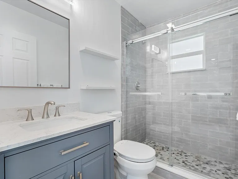 543 NE 3rd Ave — Photo 16