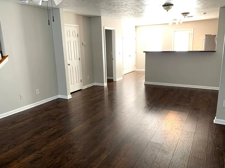 6023 Cullen Dr — Photo 1