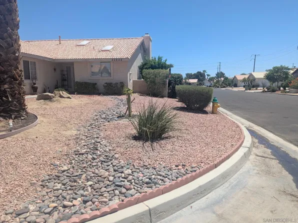 33932 Shady Palms Cir, Thousand Palms, CA 92276