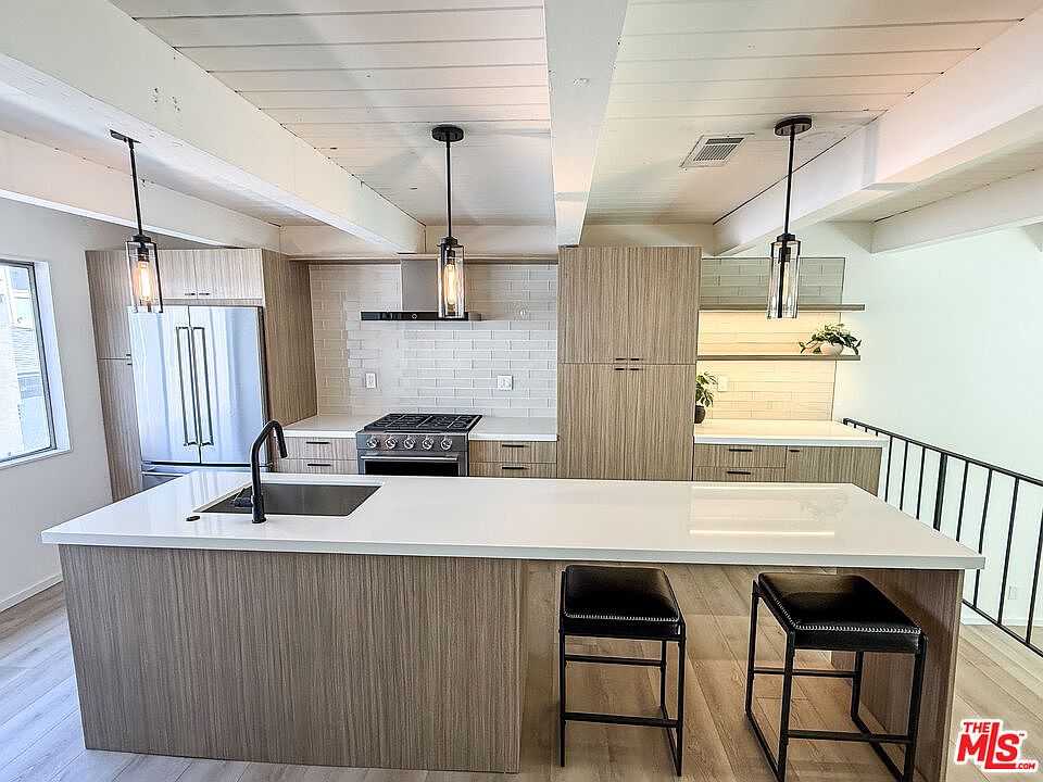 1st image of 6639 Green Valley Cir