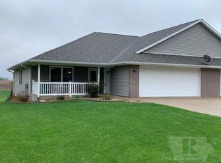 305 S Pearl St, Wayland, IA 52654