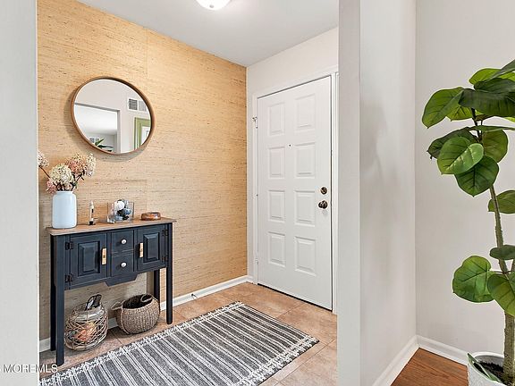 3rd image of 35 Rainier Drive