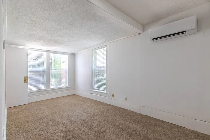 301 Fry St — Photo 14