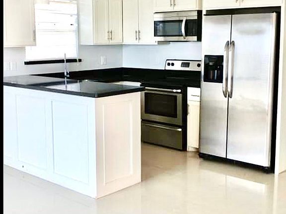 4th image of 1223 Whiteoak Dr APT 3