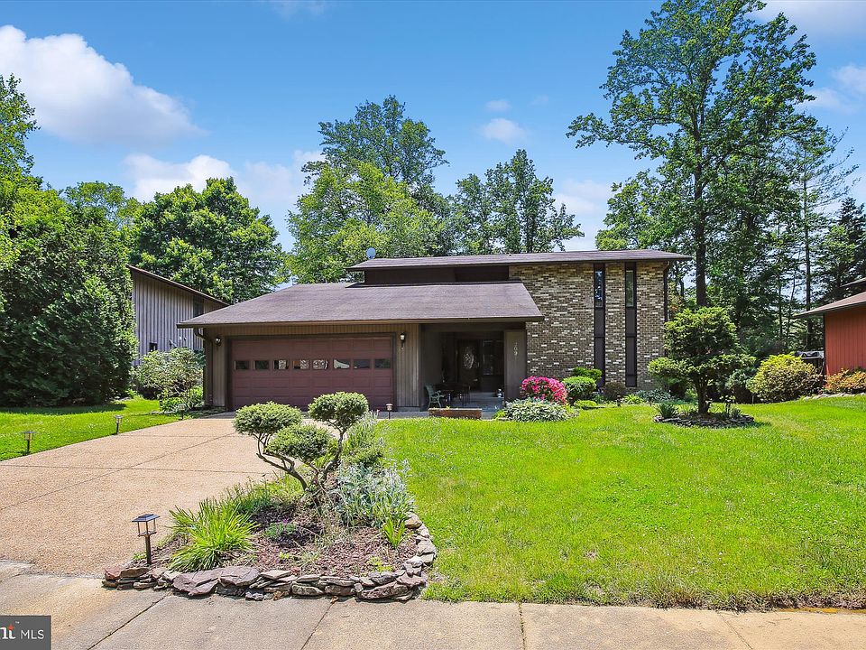 1st image of 5209 Bradfield Dr