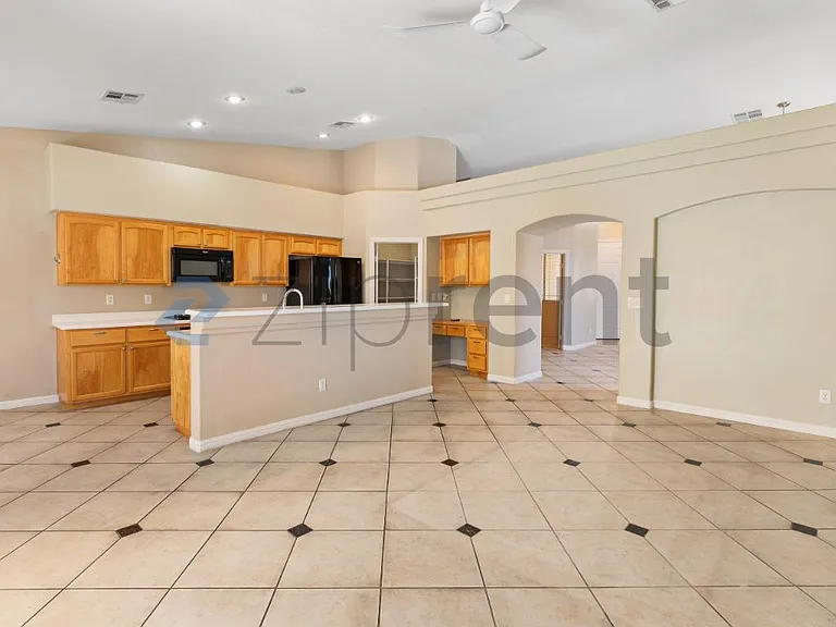 1158 Mirage Lake St — Photo 9