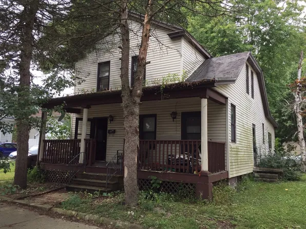 115 N Elizabeth St, Clinton, IL 61727