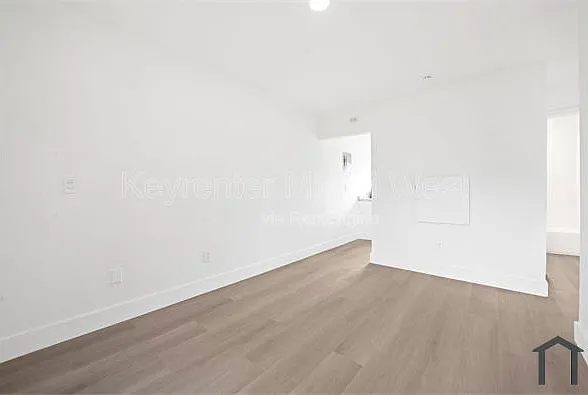 1245 NW 60th St #4 — Photo 12