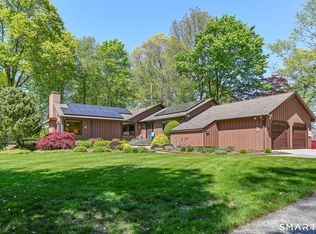 1185 Stillson Rd, Fairfield, CT 06824