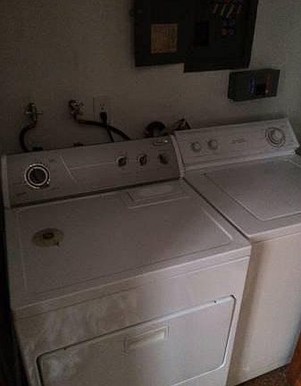 3rd image of 8410 Hood Dr