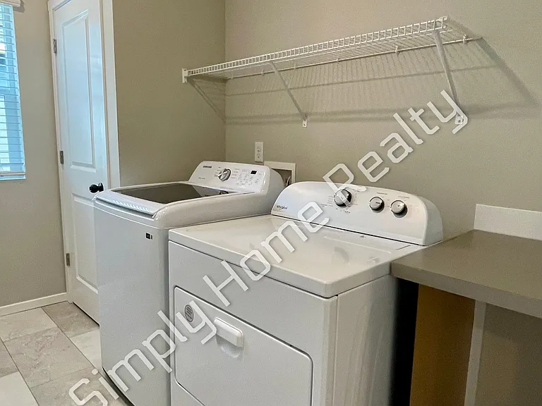 18715 Emmons Ct E — Photo 14