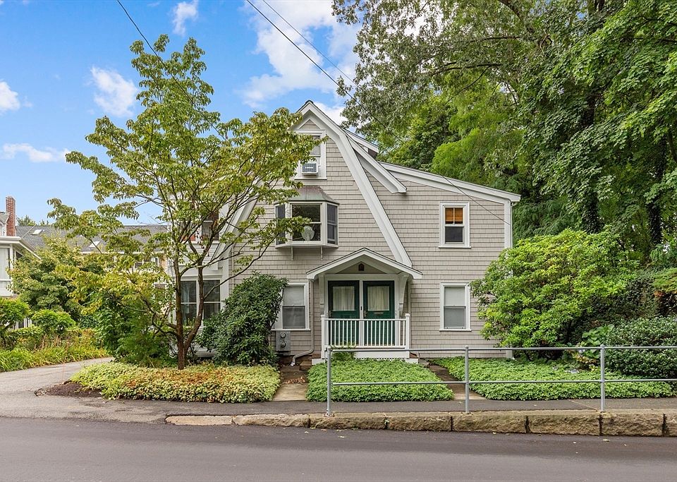 1st image of 15 Grant St