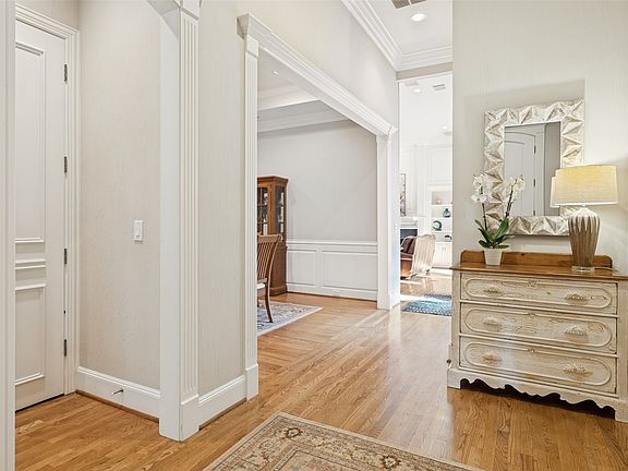 3rd image of 5929 Newgate Ln