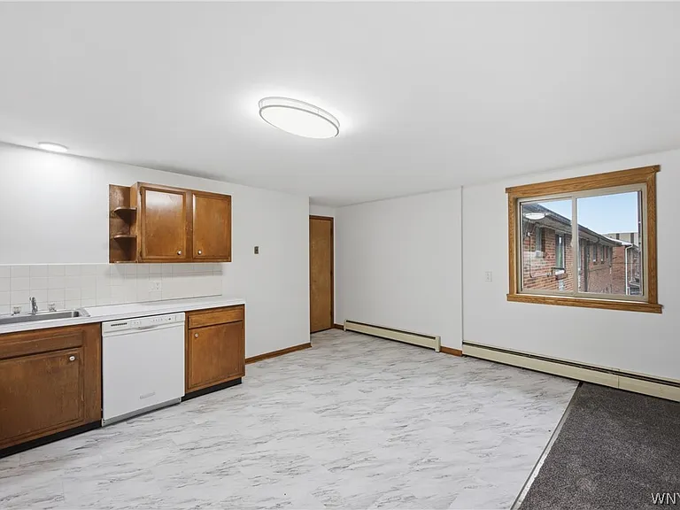 2500 Sheridan Dr #16 — Photo 3