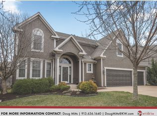 16181 S Locust St, Olathe, KS 66062