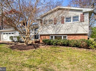 246 Hillside Cir SW, Vienna, VA 22180