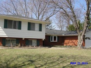 5713 King Arthur Dr, Dayton, OH 45429