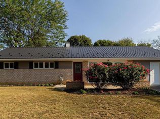 25 Lincoln Dr, Fayetteville, PA 17222